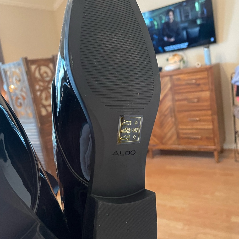 Oxford Dress Shoes - Picture 4 of 4